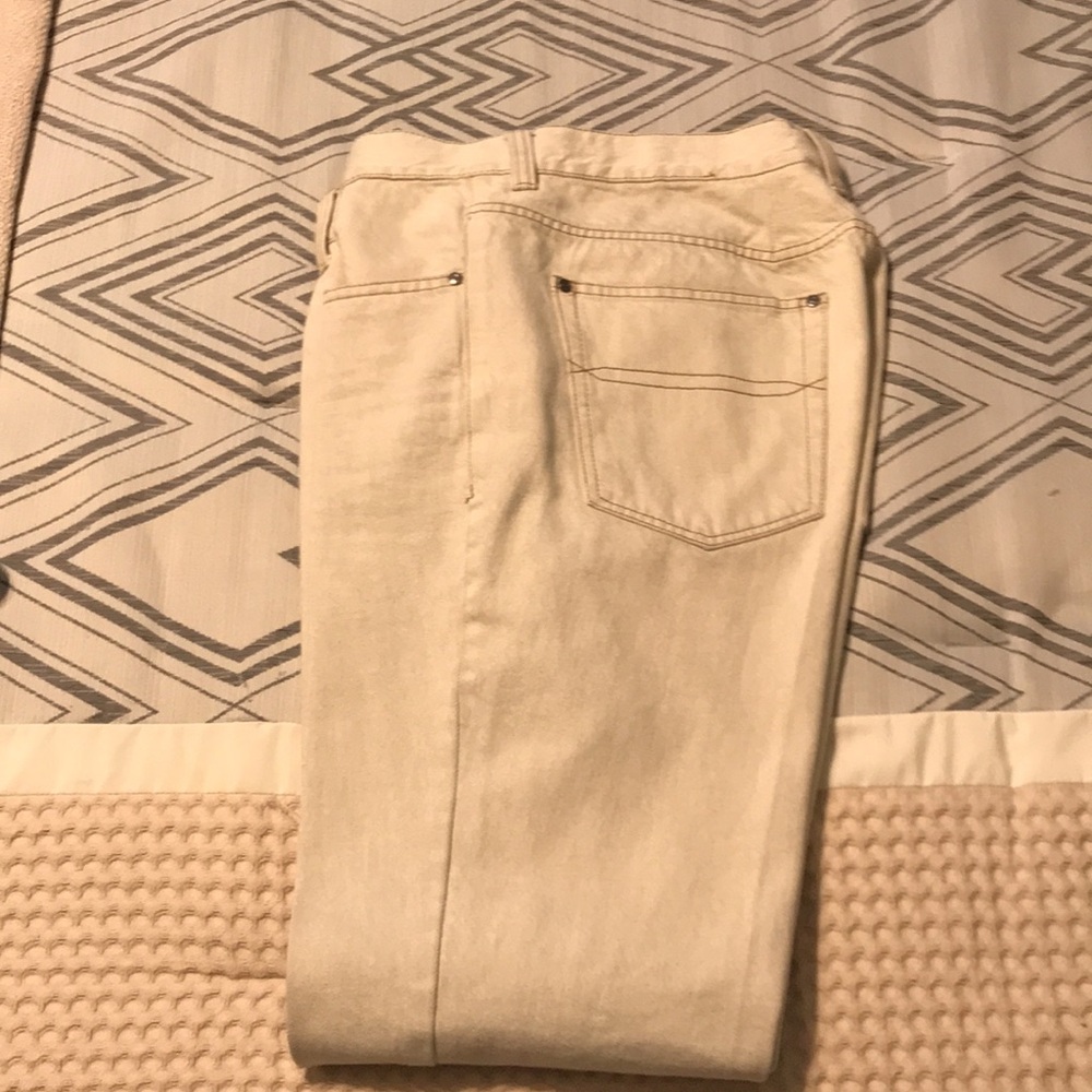 Claiborne Cream Jeans - Picture 14 of 17